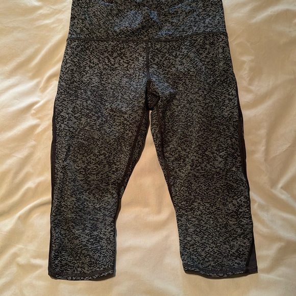 Lululemon tights - Picture 1 of 5